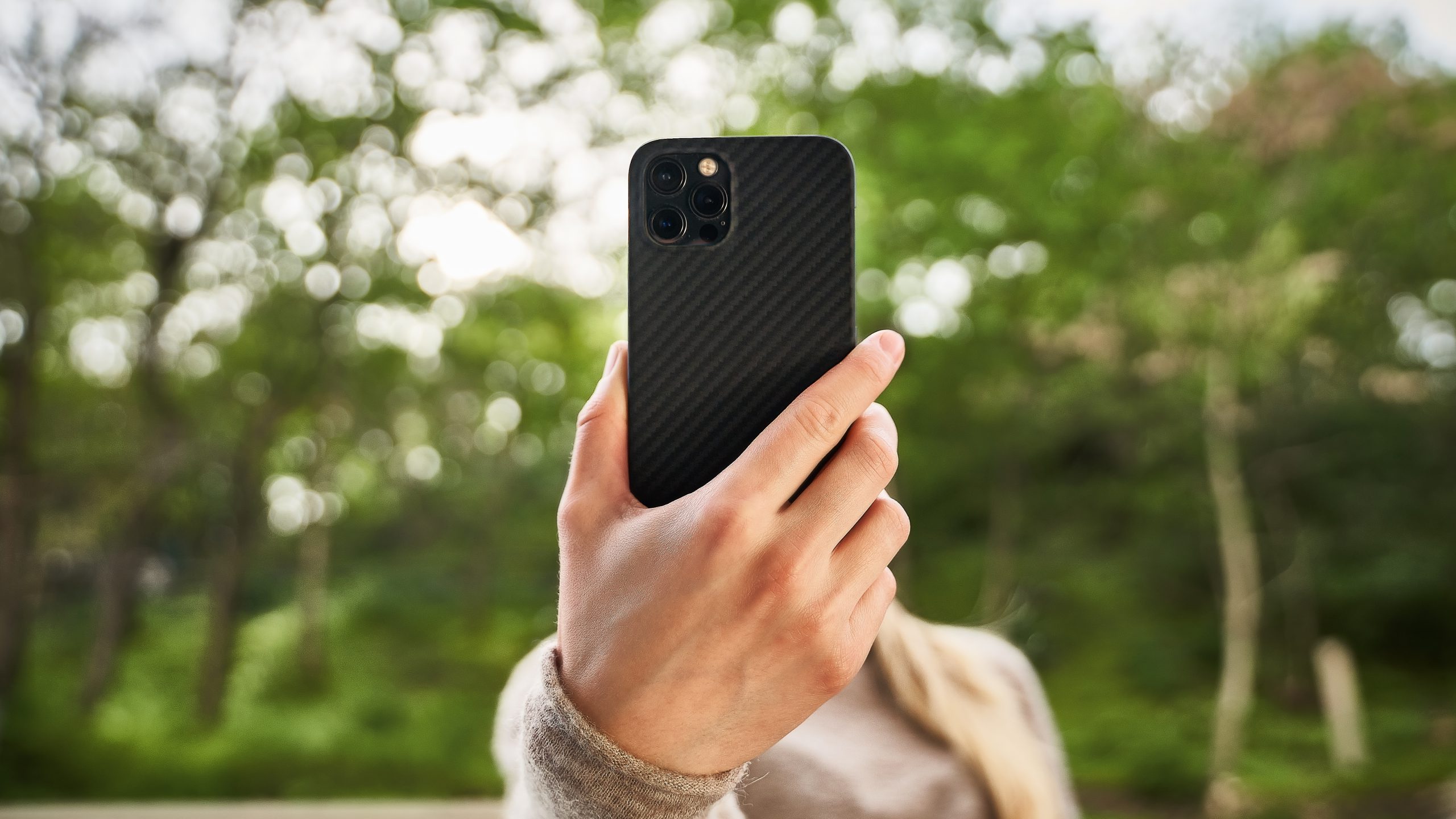 HYBRID CARBON CASE