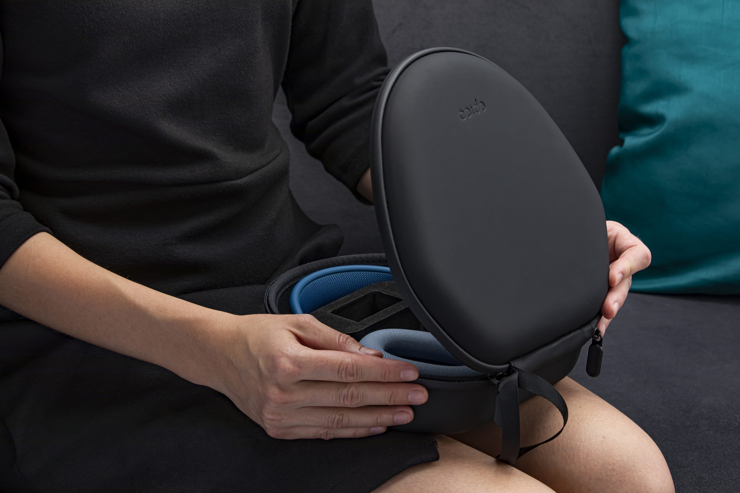 PROTECTIVE TRAVEL CASE